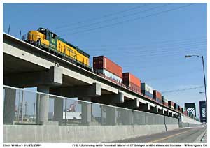 PHL 43 shoving a stack train onto Terminal Island at CP Badger Bridge.