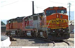 BNSF 545 tied down with two GP60M's in between running shuttle trains of container cars between the harbor and Esperanza.
